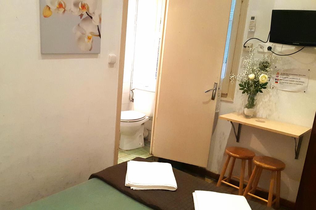 Hostal Lima Барселона Екстер'єр фото